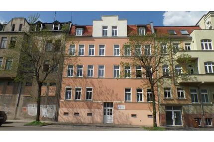 4-Raum Wohnung WG-geeignet - 700,00&nbsp;EUR Kaltmiete, ca.&nbsp; 100,00&nbsp;m&sup2; in Halle (Saale) (PLZ: 06112) Büschdorf