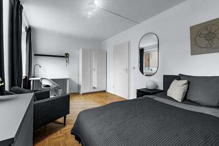 WG-Zimmer in München 890,00 € 17 m²