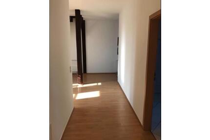 4-Zimmer Maisonette- Wohnung in zentraler und ruhiger Lage - Halle (Saale) Damaschkestraße
