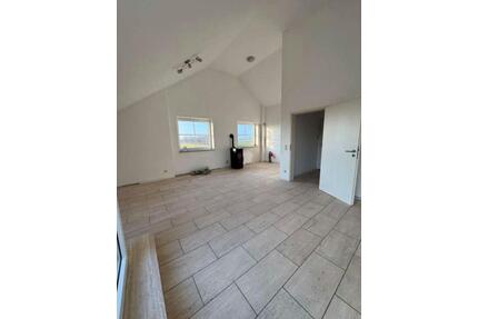 3 Zimmer Wohnung mit Balkon und Einbauküche und Badmöbeln - Erkelenz