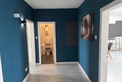 Wohnung mit Einbauküche & Teilmöblierung! - Duisburg Laar