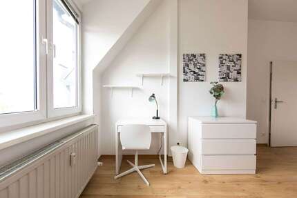 WG-Zimmer in Berlin 680,00 € 14 m²