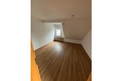 2 Zimmer Dachgeschoss Remagen - 600,00&nbsp;EUR Kaltmiete, ca.&nbsp; 50,00&nbsp;m&sup2; in Sinzig (PLZ: 53489)
