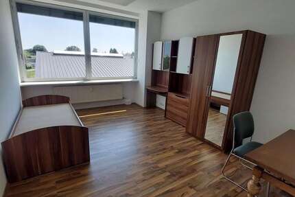 WG-Zimmer in Langweid-Foret 410,00 € 23 m²