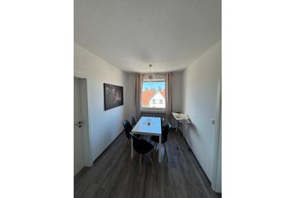 Möbliertes Zimmer in Frauen-WG, 4-Zimmer-Wohnung - Osnabrück Dodesheide