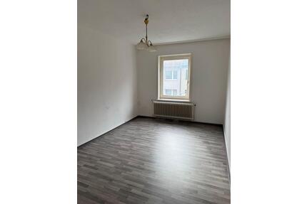 2 Zimmer mit großer Küche und Balkon - Hannover Vahrenwald-List