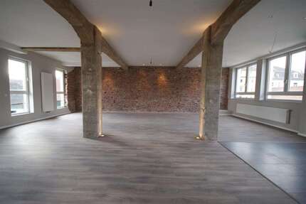 Wohnung zum Mieten in Wuppertal 1.150,00 € 157.05 m²