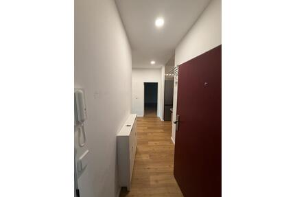 Neue WG gründen! 3-Zimmer, Balkon, EBK, Kernsaniert ! - Berlin Reinickendorf