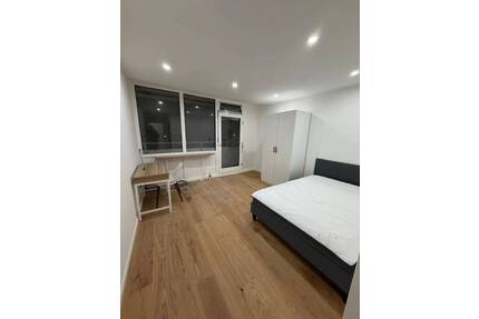 Helles 18 m² Zimmer mit Balkon in zentraler Lage - sofort verfügbar - Nürnberg Zerzabelshof