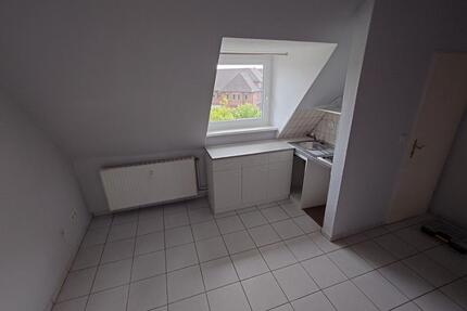 Helle 2 Zimmer Wohnung direkt am Bahnhof! - Oldenburg Ziegelhof