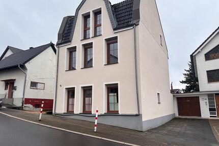 Bonn Ippendorf WG Zimmer und oder Wohnung im L33 zu vermieten.