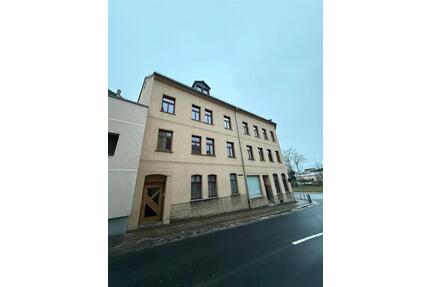 2-Zimmer mit Laminat, Wanne, Dusche und sep. WC und in zentraler Lage! - Meerane