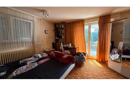 Möbliertes Zimmer in 3-Zimmer-WG zu vermieten - Kirchheim unter Teck