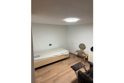 Vermiete Zimmer für langjährige kurzfristige Nutzung in Miellen - Becheln