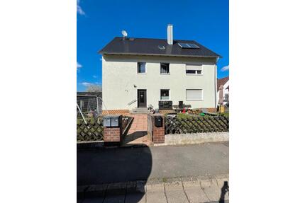 4 Zimmer Wohnung - 750,00&nbsp;EUR Kaltmiete, ca.&nbsp; 95,00&nbsp;m&sup2; in Sulzbach-Rosenberg (PLZ: 92237)