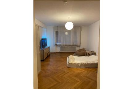 Großes WG-Zimmer in zentraler & ruhiger Lage (Mädels-WG) - Heilbronn Kernstadt