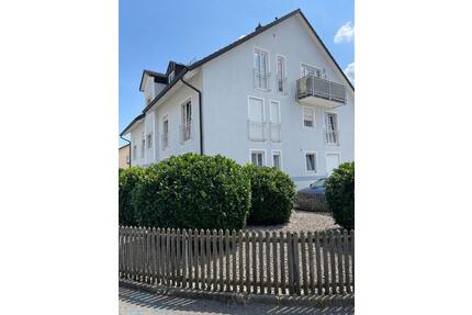 Helle 2-Zimmer Dachgeschosswohnung mit Balkon in Altdorf - Vilsheim