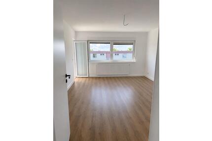 Renovierte 3 Zimmer Wohnung zu vermieten! - Wolfenbüttel