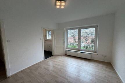 Helle, gepflegte 2-Zimmer Wohnung - Duisburg Fahrn