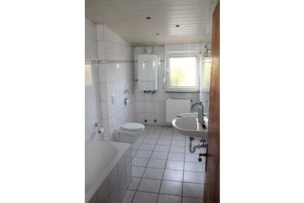 Helle Attraktive 3 Zimmer Wohnung, Garage , Stellplatz in Kettig - Urmitz