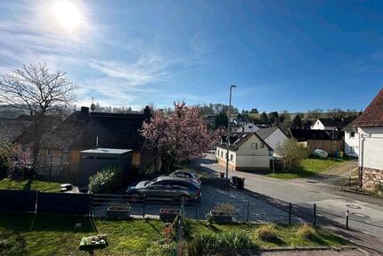 Helle 2-Zimmer Wohnung mit Süd-Balkon und Weitblick - Niedernhausen