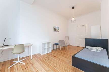 WG-Zimmer in Berlin 735,00 € 15 m²