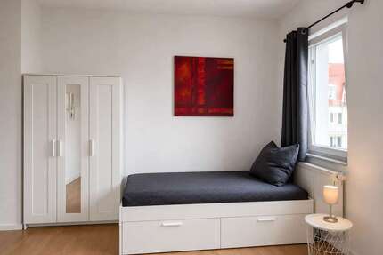 WG-Zimmer in Stuttgart 690,00 € 18 m²