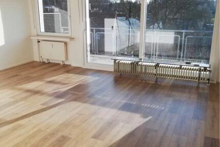 Renovierte 3 Zimmer Wohnung, 80 qm in Hagen Boloh