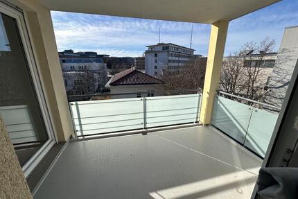 Möblierte, helle 2er WG mit schönem Balkon FR-Wiehre - Freiburg im Breisgau Ebnet