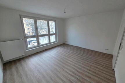 2 Zimmer Wohnung Dusche Erstbezug nach Sanierung Uni Nähe - Magdeburg