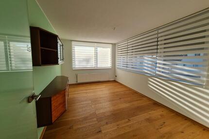 Schöne 5 Zimmer Wohnung mit großem Balkon in Königsfeld Neuhausen - Königsfeld im Schwarzwald