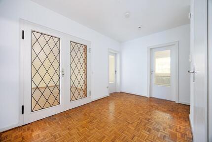 3 Zimmer Wohnung mit Balkon am Toelleturm(Kernsanierung aktuell) - Wuppertal Lichtenplatz