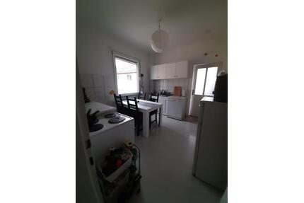 Zentrumsnahe 4er WG- Wohnung - 1.200,00&nbsp;EUR Kaltmiete, ca.&nbsp; 97,00&nbsp;m&sup2; in Reutlingen (PLZ: 72766) Sondelfingen