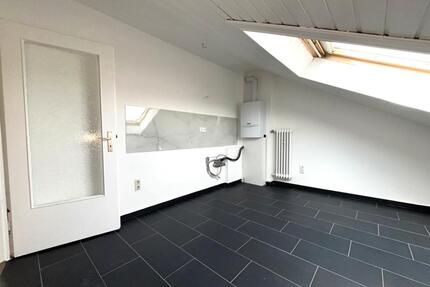 Erstbezug nach Modernisierung! Zwei Zimmer DG-Wohnung in Top-Lage - Bremen Östliche Vorstadt
