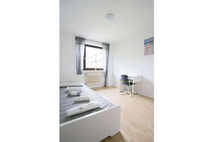 WG-Zimmer in Düsseldorf 619,00 € 15 m²