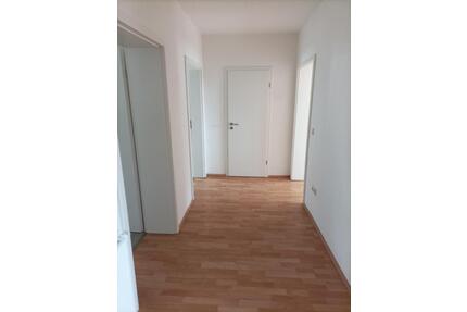 geräumige helle 2 Zimmer Wohnung mit Balkon - Bad Frankenhausen/Kyffhäuser