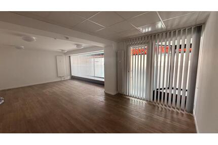 Schwalbach 3 Zimmer Küche Bad - 750,00&nbsp;EUR Kaltmiete, ca.&nbsp; 80,00&nbsp;m&sup2; in Schwalbach (PLZ: 66773)