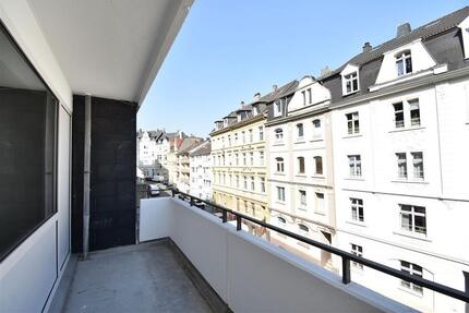 Gute Anbindung! Renoviertes Apartment mit Balkon in Wuppertal