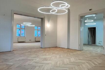 Großzügige 5 Zimmer Wohnung in Neunkirchen City