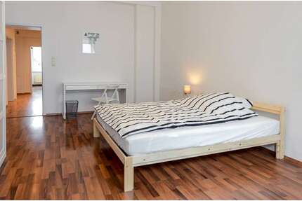 WG-Zimmer in München 900,00 € 18 m²