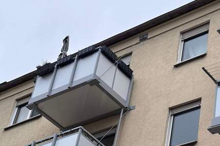 Zentrumsnahe 3-Zimmerwohnung mit Balkon in 90443 Nürnberg-Steinbühl