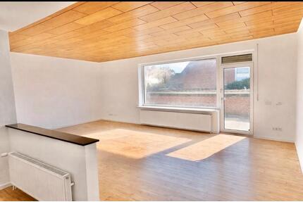 Großzügige 3,5 Zimmer EG Wohnung mit großem Garten & Terrasse - Giesen