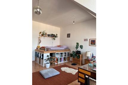 Zwischenmiete: Großes WG-Zimmer (26 qm) in zentraler Lage - Leipzig Mitte