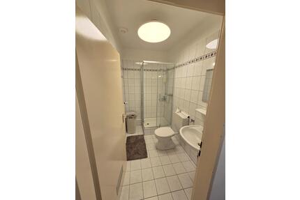 1-Zimmer mit Bad - 600,00&nbsp;EUR Kaltmiete, ca.&nbsp; 20,00&nbsp;m&sup2; in Straßlach-Dingharting (PLZ: 82064)