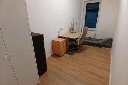 WG Zimmer in Leipzig - 320,00&nbsp;EUR Kaltmiete, ca.&nbsp; 12,00&nbsp;m&sup2; in Leipzig (PLZ: 04179) Altwest