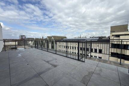 Moderne Maisonette-Wohnung mit Dachterrasse und gehobener Ausstattung und EBK! - Oberhausen Altstadt-Süd