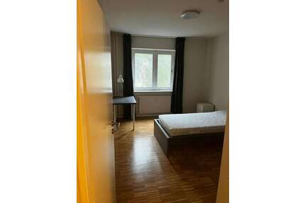 WG-Zimmer in Berlin 620,00 € 12 m²