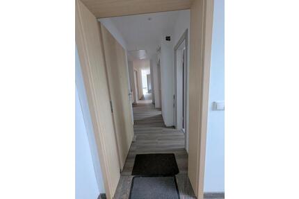 Erstbezug Dachgeschoss-Wohnung 117qm, 5 Zimmer mit Garage - Obergünzburg