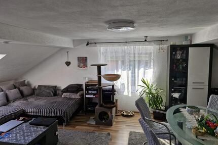 4-Zimmer Dachgeschoss-Wohnung hell und gemütlich - Schömberg