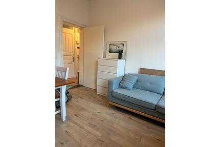 2 Zimmer Wohnung 45qm im Zentrum zur Untermiete für min. 1 Jahr - Kiel Schreventeich